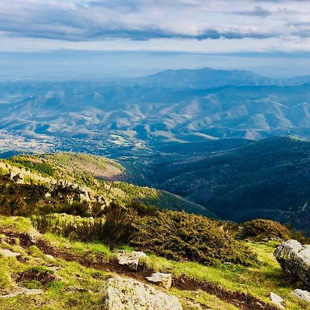 Hotel La Fonda Dels Pirineus Maçanet de Cabrenys Esterno foto